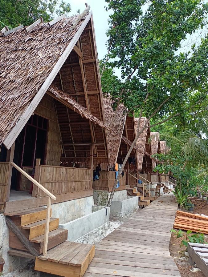 Warahnus Dive Homestay Kri Exterior photo