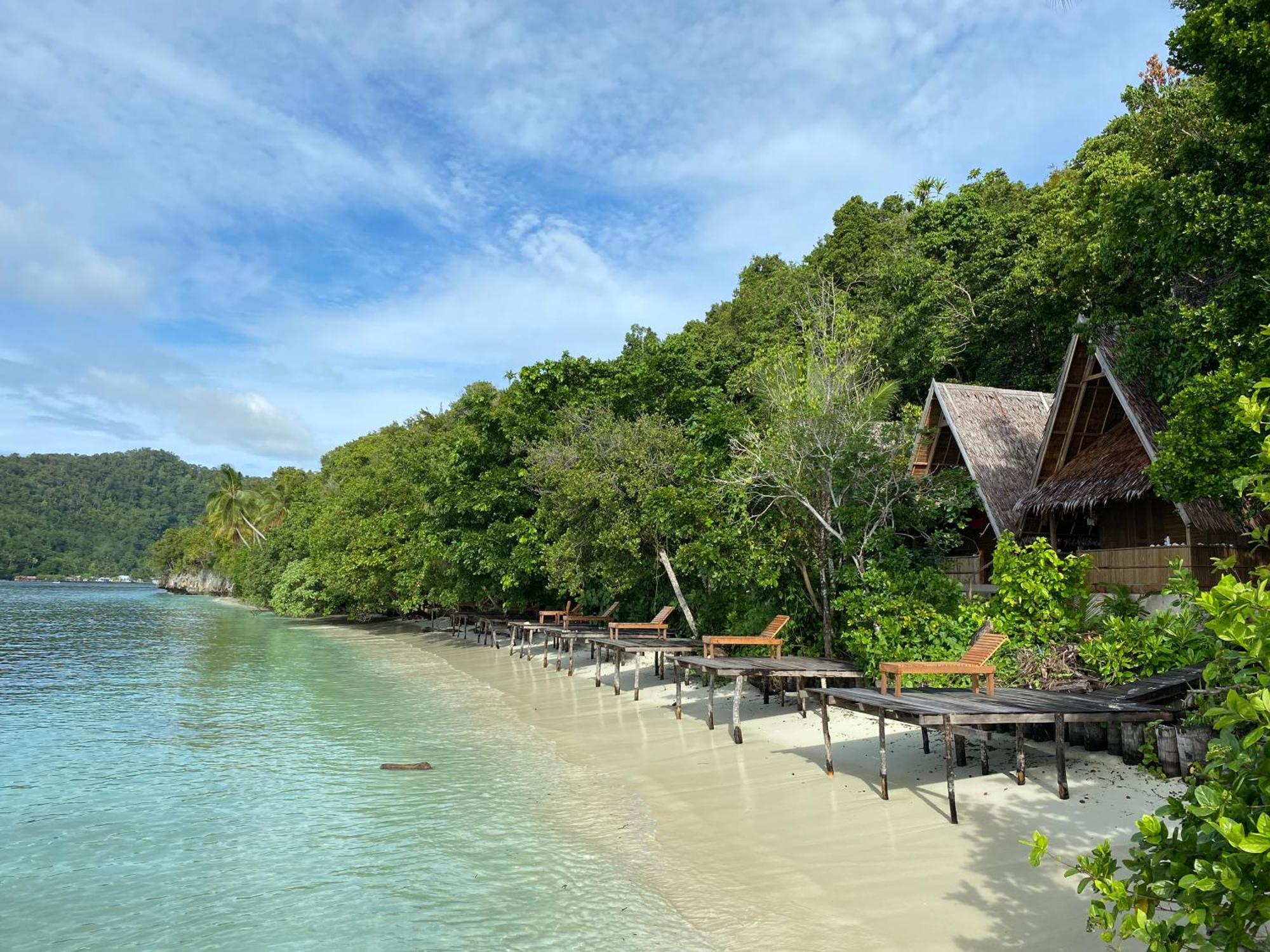 Warahnus Dive Homestay Kri Exterior photo